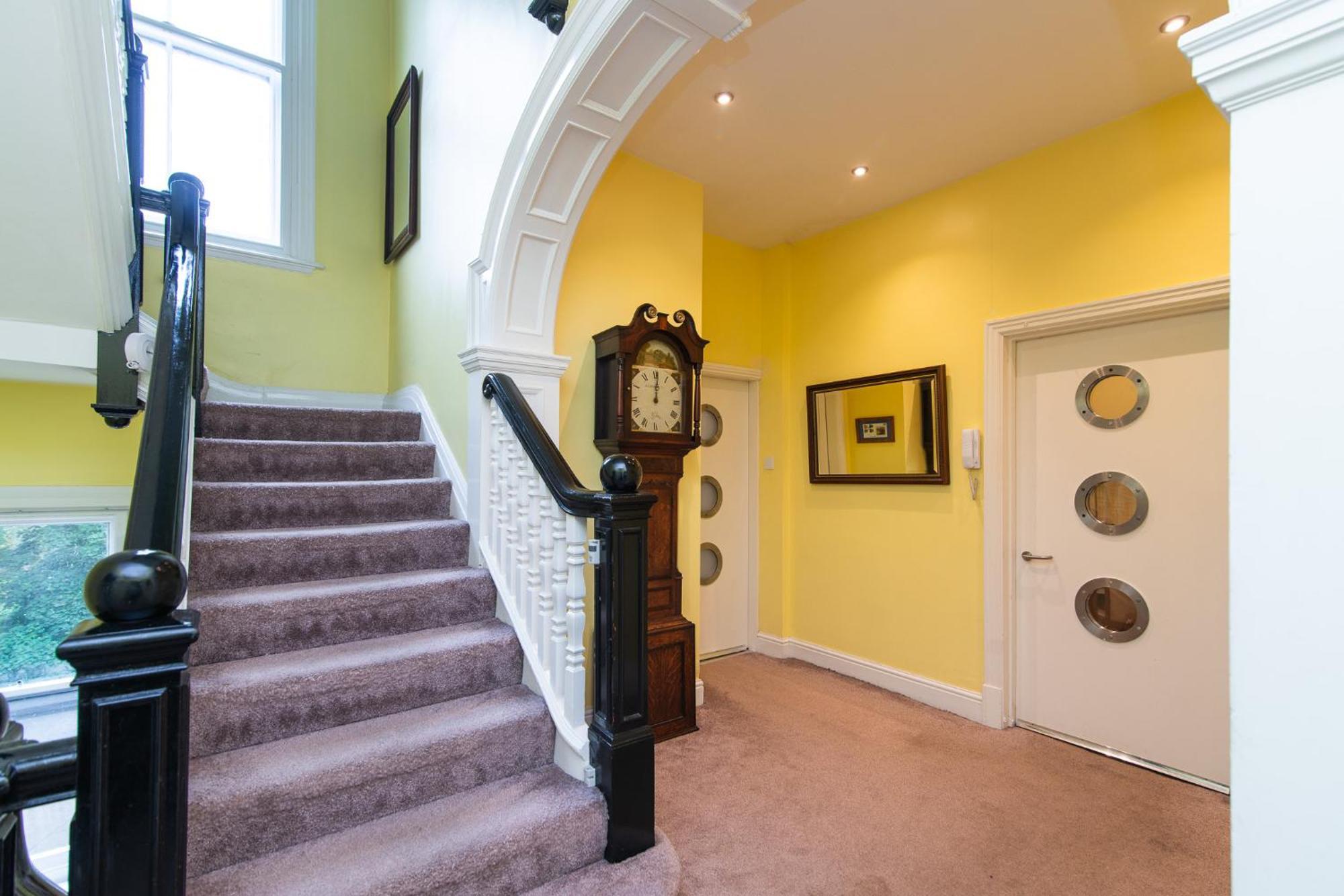 Spacious Retreat With River Views Near Peak District Matlock  Exterior photo